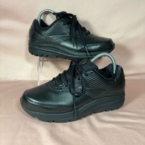 Brooks Women's Addiction Walker 2 Black Leather Shoes SZ 8 Wide (D) 1203071D072